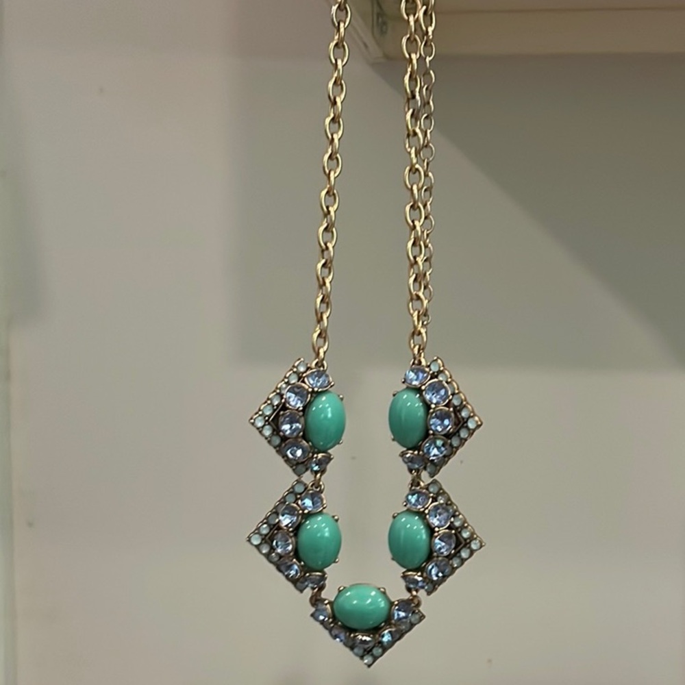Elegant Gold and Turquoise Necklace